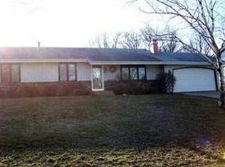 1965 Santa Monica Dr, Rockford, IL 61108