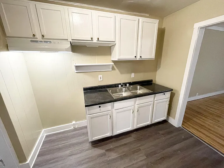 7015 Wadsworth Way — Photo 6