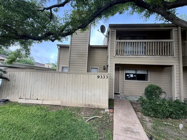9333 Pagewood Ln, Houston, TX 77063