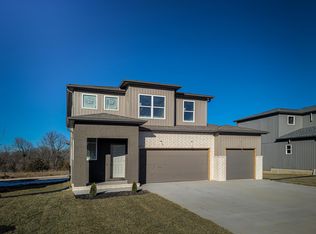 103 E Acacia Cir, Clever, MO 65631