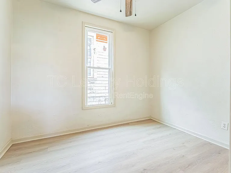 419 Walnut Ave — Photo 12