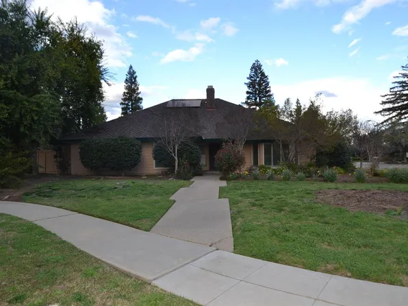 8819 N Ione Ave, Fresno, CA 93720