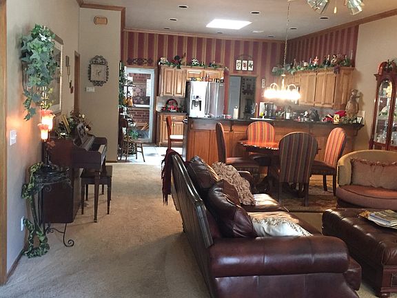 Living/dining/kitchen