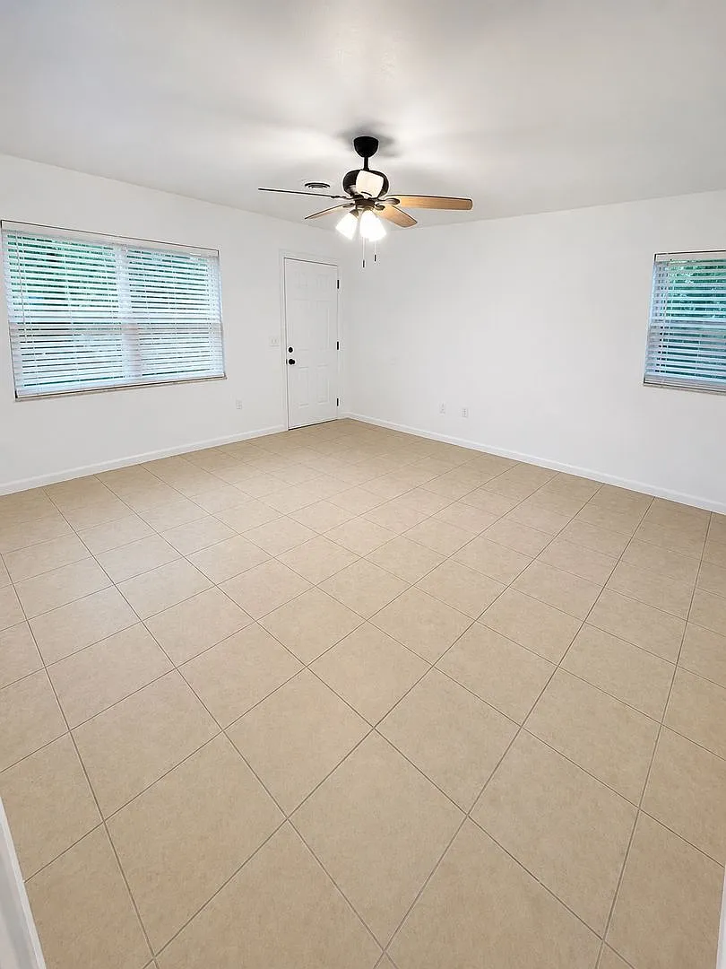 2 bed, 1.0 bath, 1028 sqft, $1,199 — Photo 3