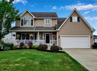 4 Ann Marie Dr, Lancaster, NY