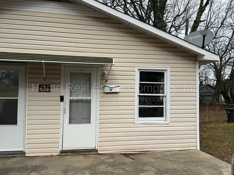 1505 Williamson St — Photo 2