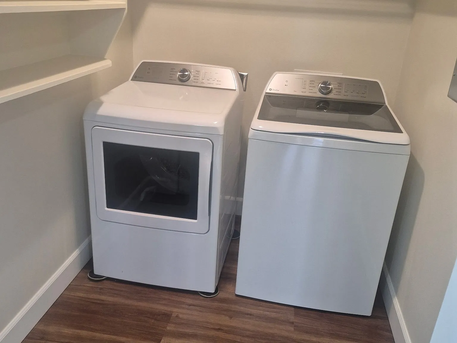 Studio, 430 sqft, $2,500 — Photo 3