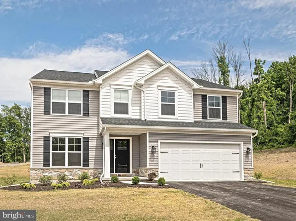 47 Ladderback Ln, Reading, PA 19606