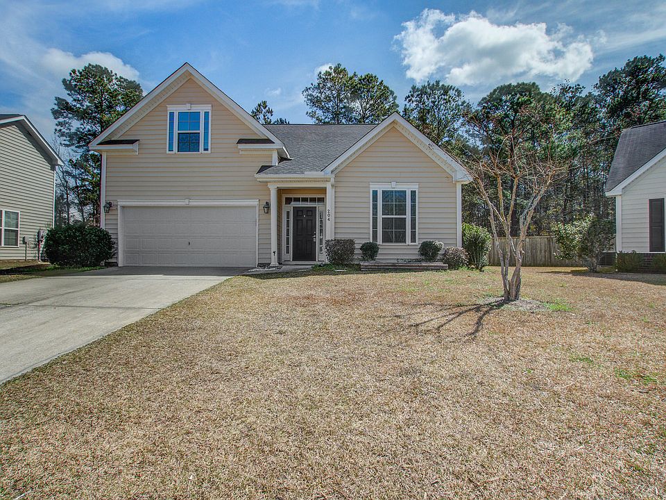 1st image of 204 Palmetto Village Cir