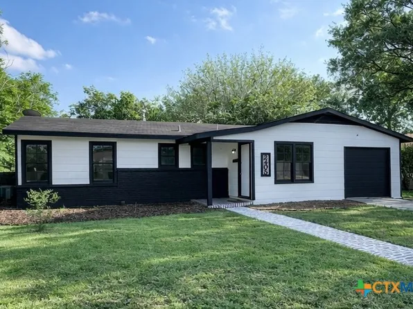 2405 E Mimosa Ave, Victoria, TX 77901