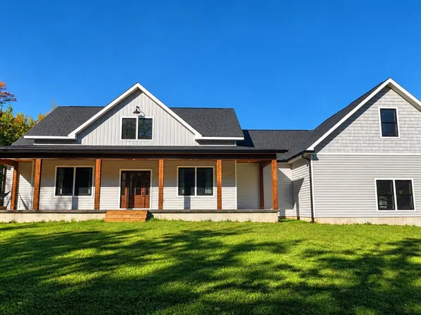 2520 W 20th St, Sault Sainte Marie, MI 49783