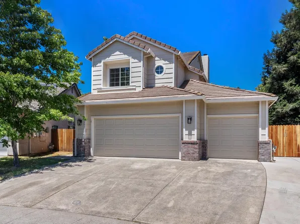9267 Caulfield Dr, Elk Grove, CA 95758