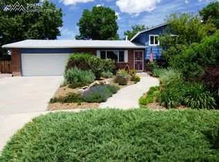4628 Ridgeglen Rd, Colorado Springs, CO 80918