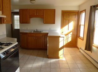 127 Liberty St APT 2, Pawcatuck, CT 06379