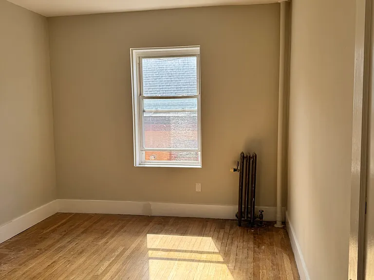 38-40 Hemenway St #22 — Photo 6