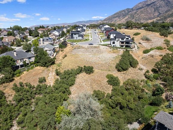 4th image of 7931 S Danish Pine Ln