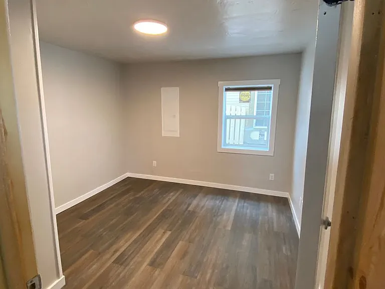 921 Walker Ave — Photo 3