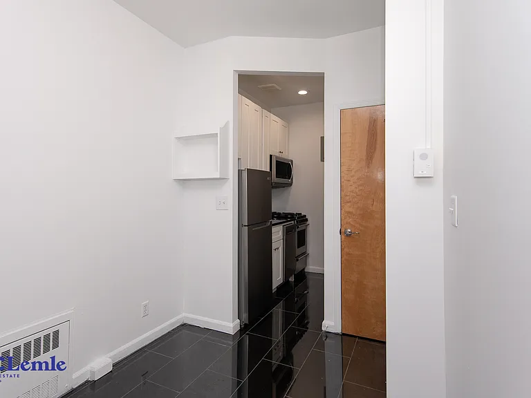 141 E 26th St #6C — Photo 2