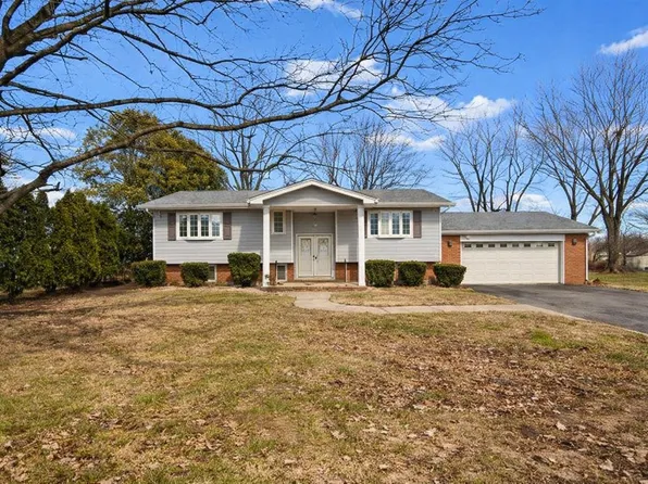 705 Crestview Dr, North Manchester, IN 46962