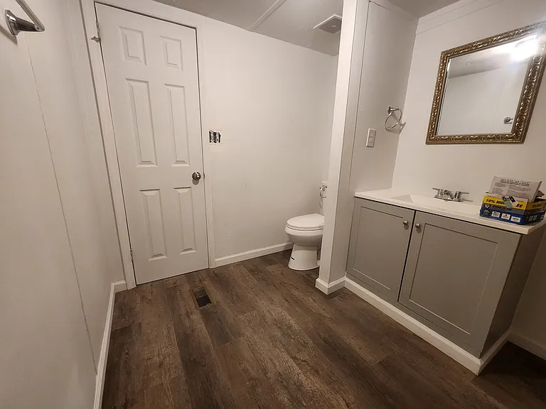 1559 Perry St SE — Photo 13
