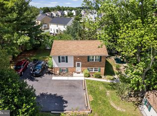 852 N Houcksville Rd, Hampstead, MD 21074