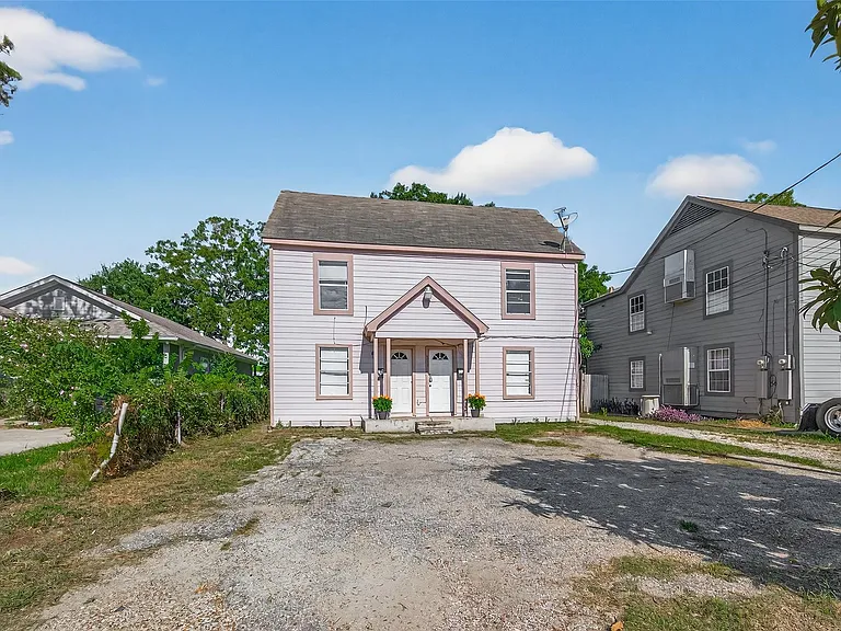 7111 Myrtle St — Photo 2