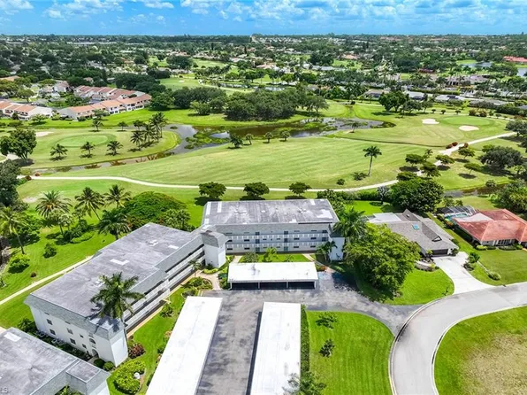 315 Saint Andrews Blvd APT D38, Naples, FL 34113