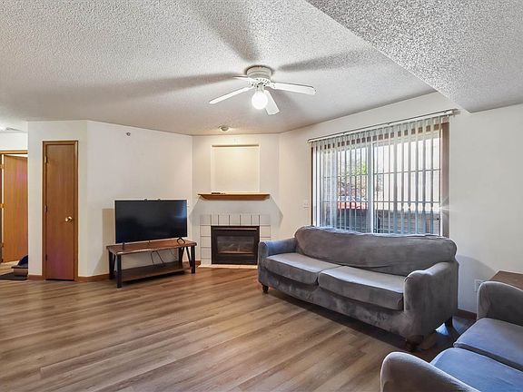 3rd image of 2548 Rushmore Dr
