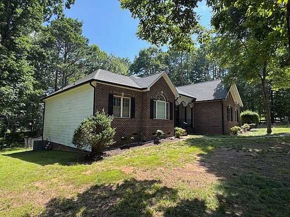 2nd image of 3710 Marigold Ln