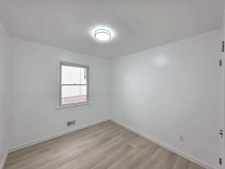 68 Cranford St #1 — Photo 14