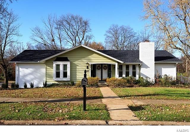 1st image of 475 Ironwood Dr