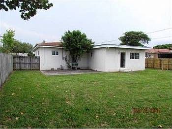 2nd image of 1021 Swan Ave