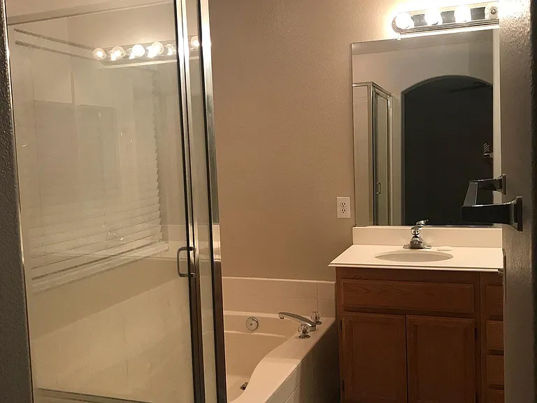 32808 Caserta Dr — Photo 4