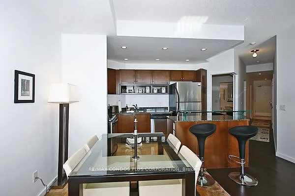 218 Queens Quay W #2611 — Photo 21