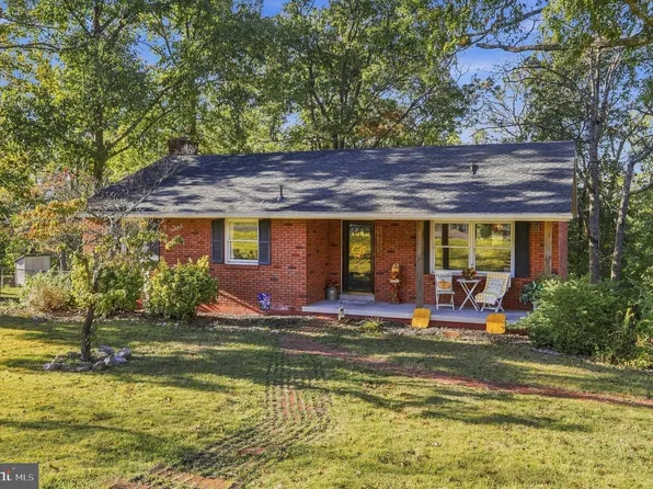 14102 Cedarwood Dr SW, Cresaptown, MD 21502