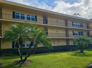 1085 Forest Lakes Dr #8106, Naples, FL 34105