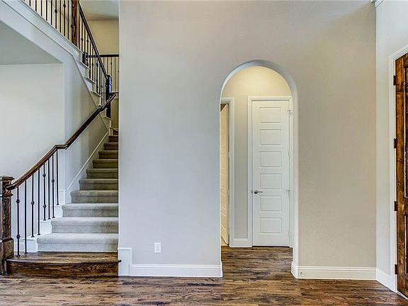 3rd image of 3427 Bel Terra Dr