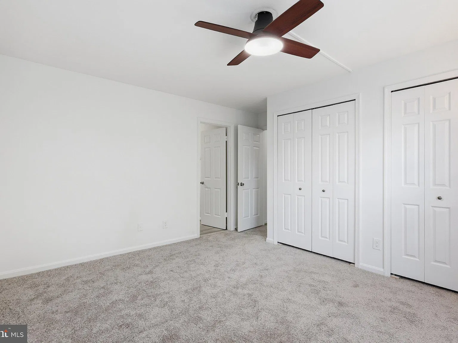 2 bed, 2.0 bath, 975 sqft, $3,000 — Photo 4