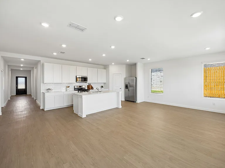 9133 Schram Rd — Photo 3