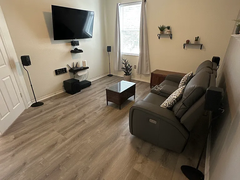 1000 Peggy Cir #303 — Photo 6