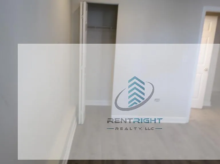 1249-55 W Henderson St #12511 — Photo 11
