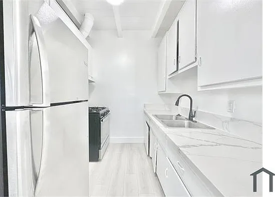 3324 Drew St #K — Photo 4