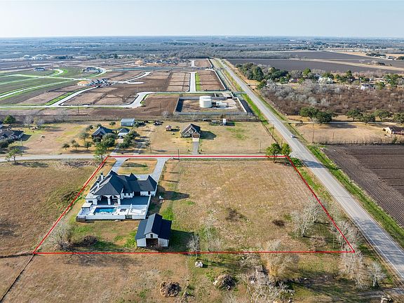 5th image of 4821 Walters Rd