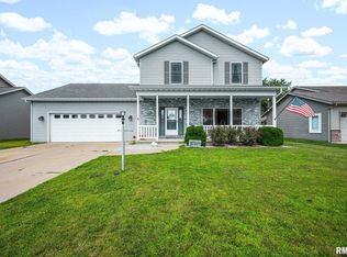 1307 River Birch Dr, Chillicothe, IL 61523