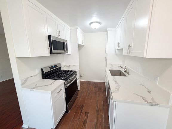 3rd image of 627 N Benton Way #2
