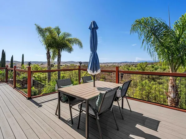 5276 Willow Walk Rd, Oceanside, CA 92057