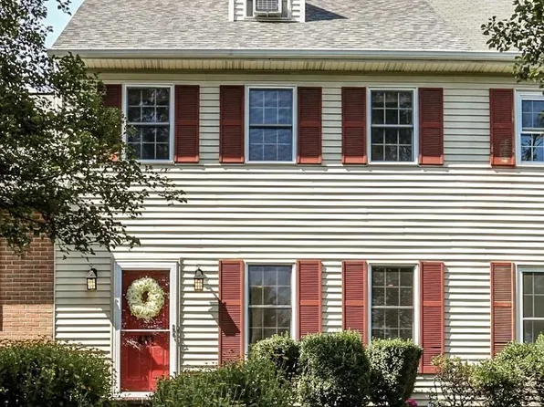 437 Deerfield Dr, Mount Joy, PA 17552