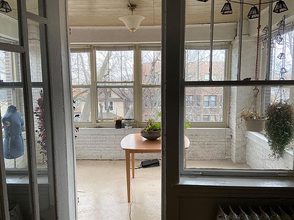 .Imagine your furnishings here in the front sunroom......