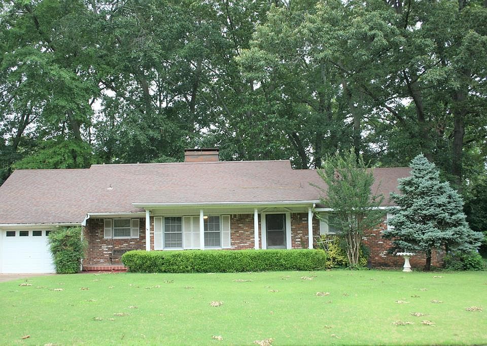 1st image of 808 Rebel Dr