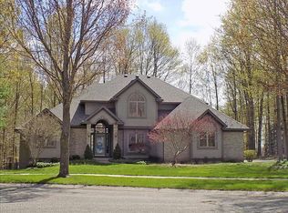 2318 Westwinde Ct NW, Grand Rapids, MI